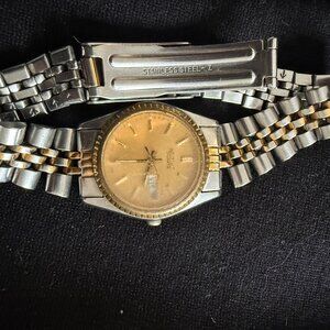 Working- new battery-Vintage Seiko Women's Analog Watch Date Indicator